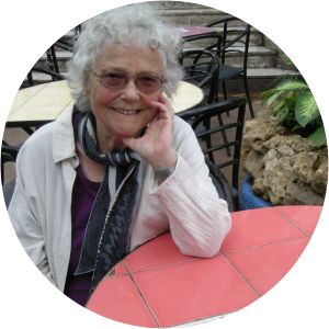 Ann Kujundzic - Writer