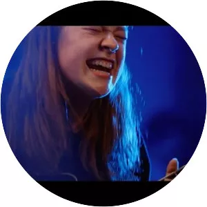 Anna B Savage - Singer