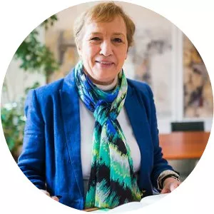 Anna Hennersperger - Theologian