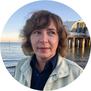 Anna Jermolaewa - Artist