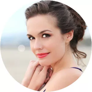 Anna Lunberry - Actress