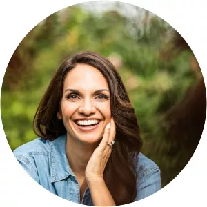 Anna Maier - Television presenter