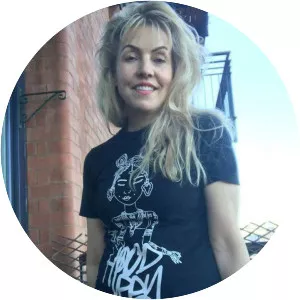 Anna Savage - Musical artist