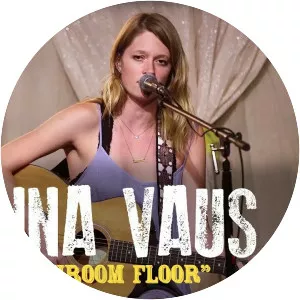 Anna Vaus - Musical artist