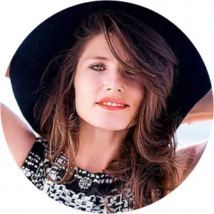 Anna Zhukova photograph