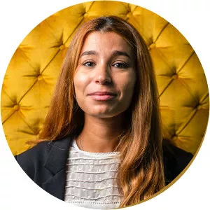 Anne Kasriel - Doctor ‧ Alan Coren's wife