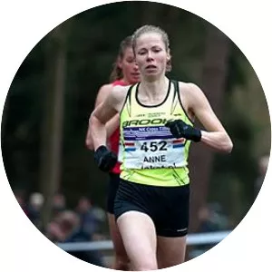 Anne van Es-van den Hurk