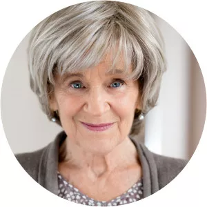 Annie Abbott - Actress