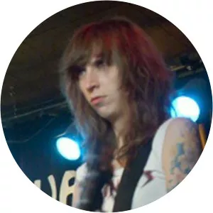 Annie Holoien Musician