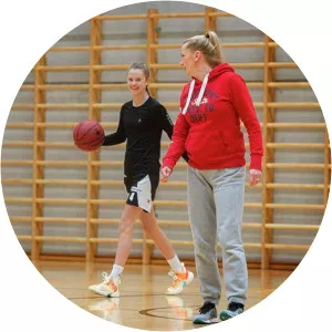 Annika Kumlin-Henttu