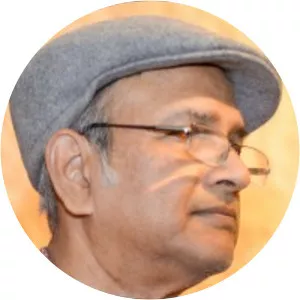 Anthony Mitra - Surgeon ‧ Rhona Mitra's father