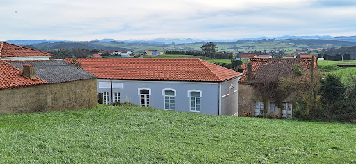 Antiguas escuelas de Podes - Historical landmark in Spain