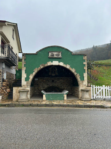 Antiguo Lavadero de Santa Eulalia de Oscos - Historical landmark in Santa Eulalia de Oscos, Spain