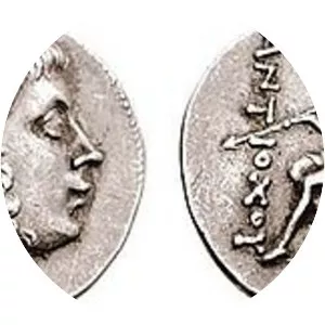 Antiochus Hierax - Laodice I's son