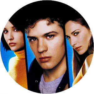 Antitrust - 2001 ‧ Thriller/Drama ‧ 1h 50m