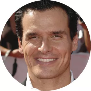 Antonio Sabàto, Jr.