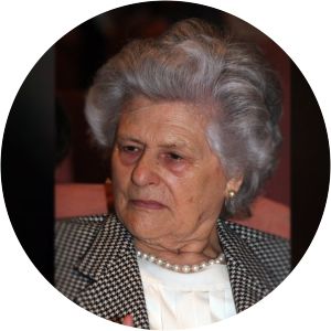 Anushka Maino photograph