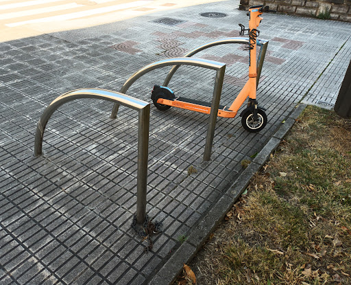 Aparcamiento Bicis Avd.Gaspar Garcia Laviana - 