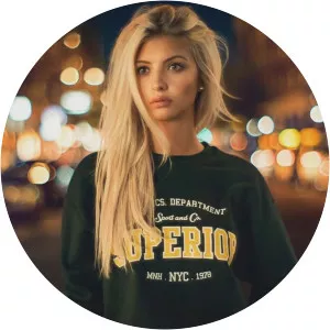 Apelislin - Musical artist