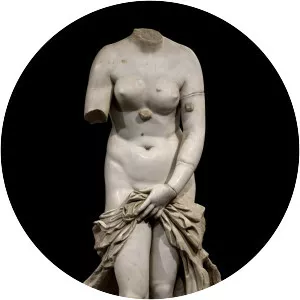 Aphrodite of Syracuse - Statue by Antonio Canova