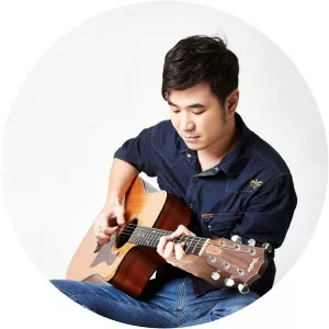 Stamp Apiwat - Thai singer