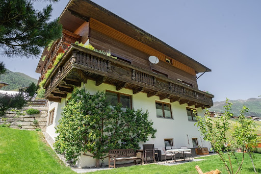 Appartement Alpenblick - Holiday apartment in Navis, Austria