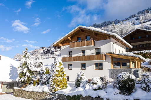 Appartement Pitztal Hochzeiger - Holiday apartment in Jerzens, Austria