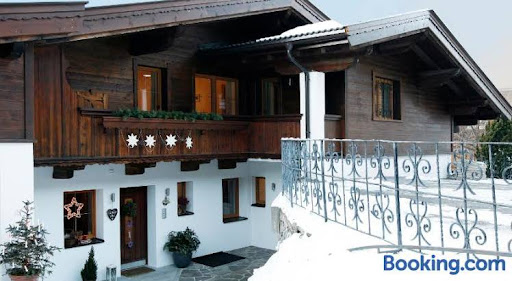 Appartementhaus Schmetterling - Indoor lodging in Alpbach, Austria