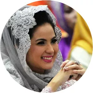 Aprilani Yustin Ficardo