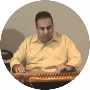 Ara Topouzian - Musician