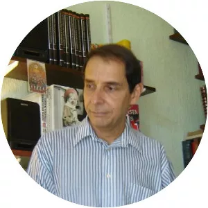 Aramís Quintero - Author