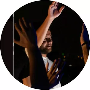 Aras Tuna - Musical artist