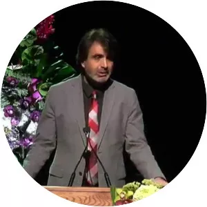 Arash Naraghi - Iranian pharmacist