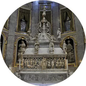 Arca di San Domenico - Sculpture by Arnolfo di Cambio, Guglielmo Agnelli, Niccolò dell'Arca, and Nicola Pisano