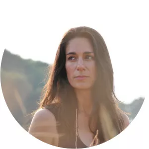 Ariana Vafadari - Musical artist