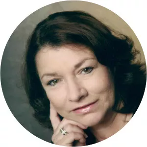 Ariane Wontorra photograph