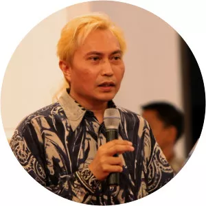 Arie Ayunir - Musician