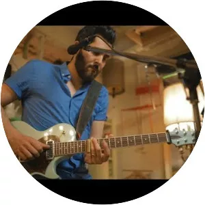 Ariel Posen - Guitarist