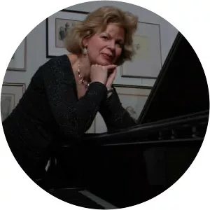 Arielle Vernède Musician