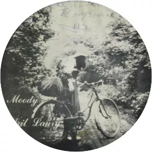 Aril Laury - Musical artist