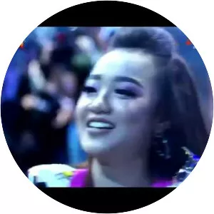 Arneta Julia - Singer