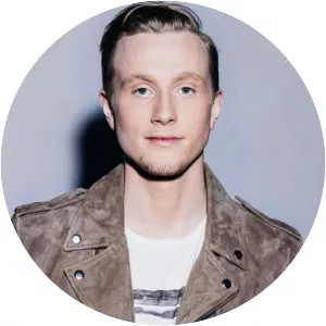 Aron Hannes - Musical artist