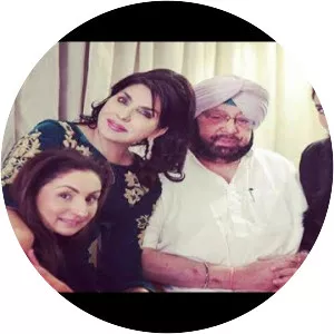 Aroosa Alam photograph