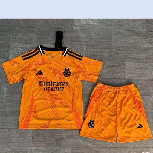 Arrivelo Sport - Sporting goods store in A Coruna, Spain