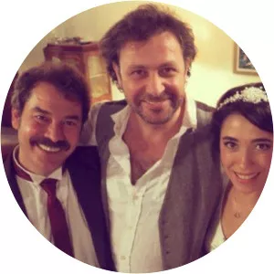 Arsevi Özkara - Fikret Kuşkan's wife