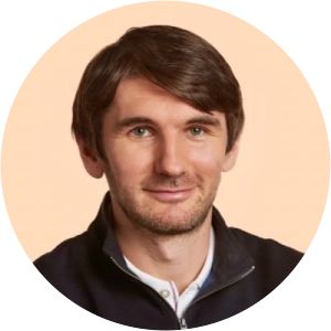 Artem Petakov photograph