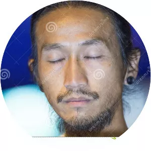 Artiwara Kongmalai - Thai singer