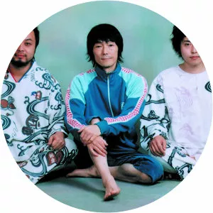 Asa-Chang and Junray