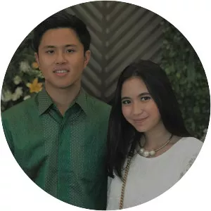 Ashilla Zee - Singer