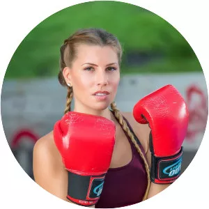 Ashley Van Metre - Racer ‧ Kurt Busch's wife